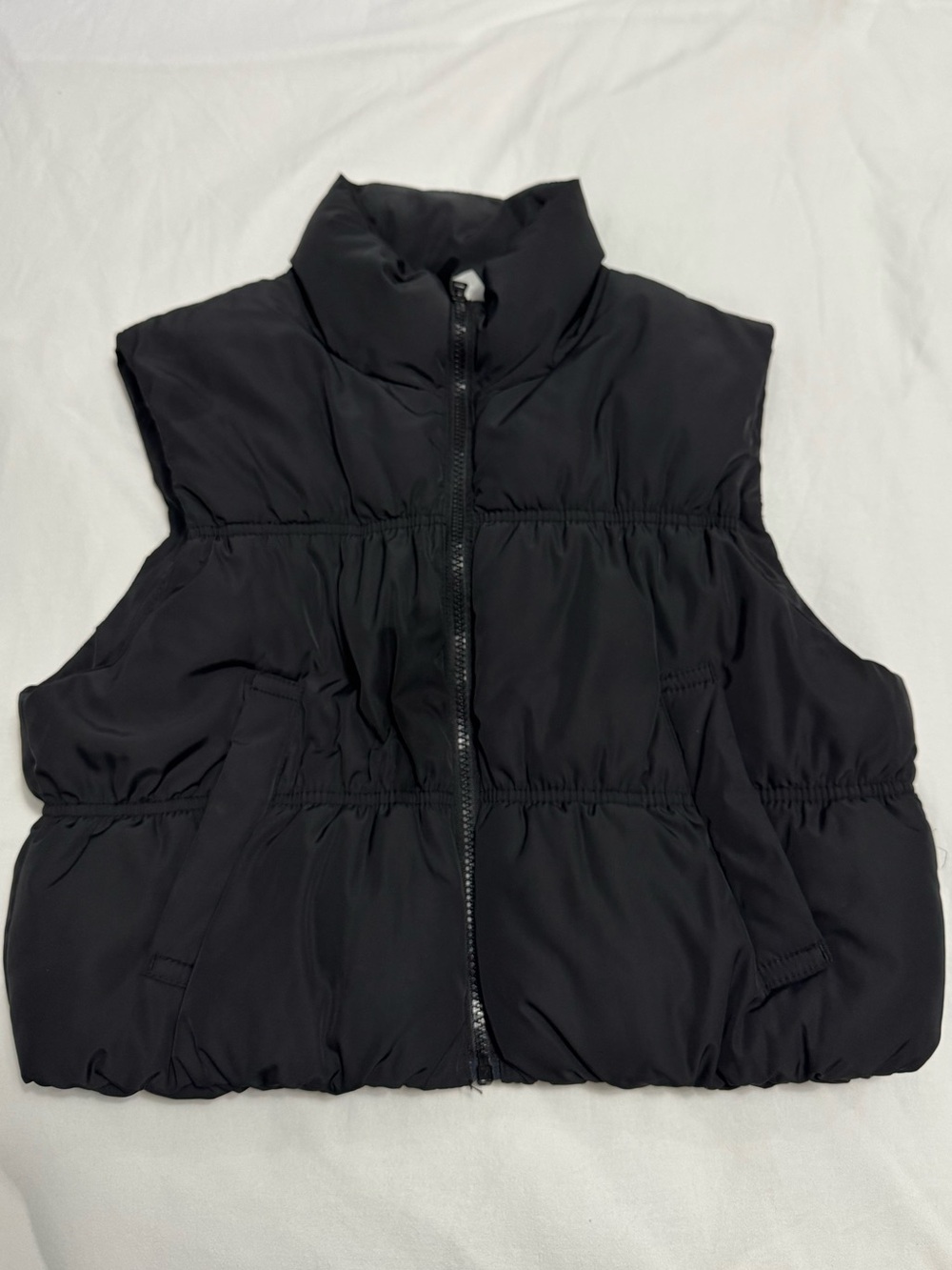 H&M Black Cropped Puffer Vest with Front Zip